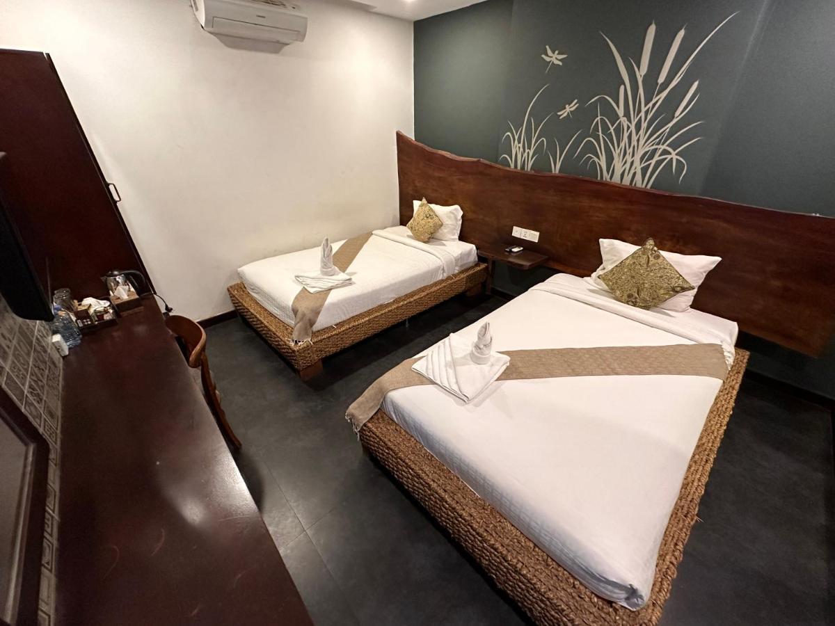 Monsoon Bassac Hotel Phnom Penh Luaran gambar