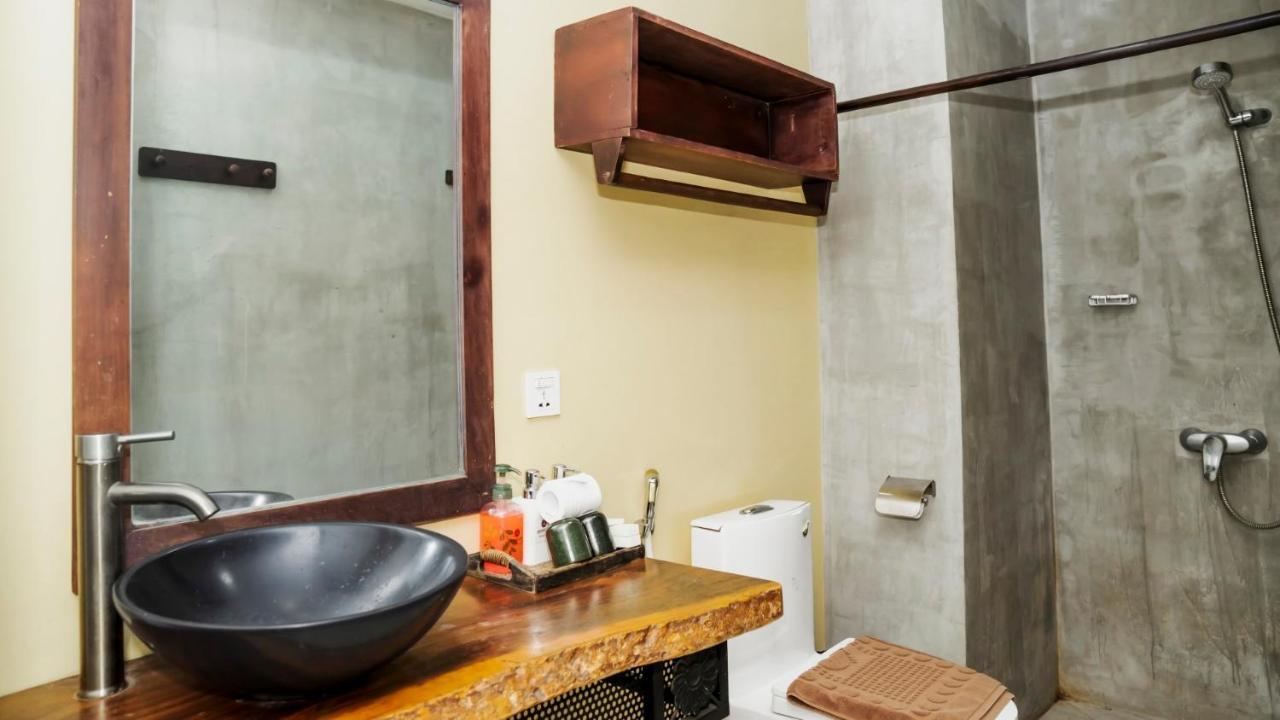 Monsoon Bassac Hotel Phnom Penh Luaran gambar