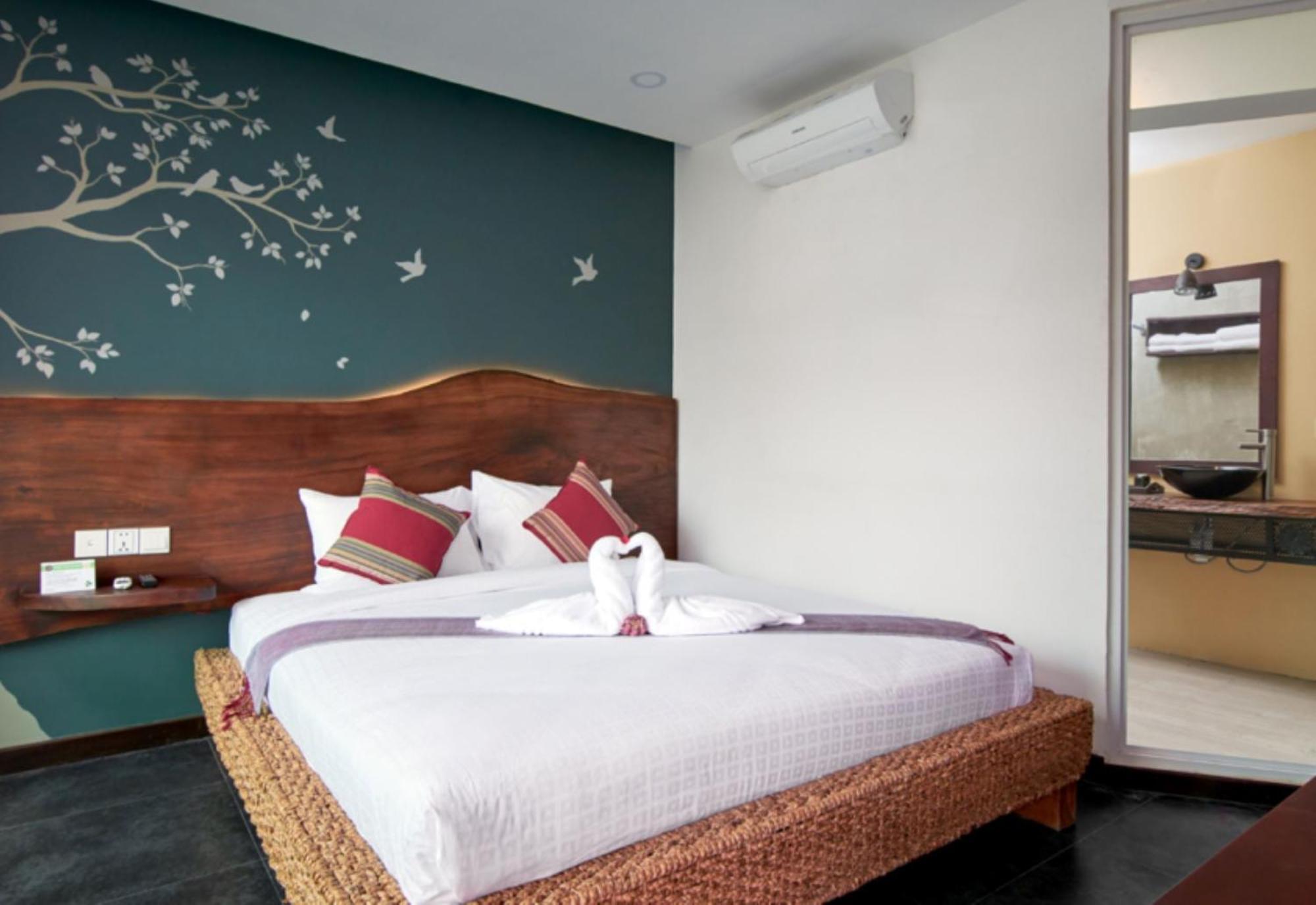 Monsoon Bassac Hotel Phnom Penh Luaran gambar